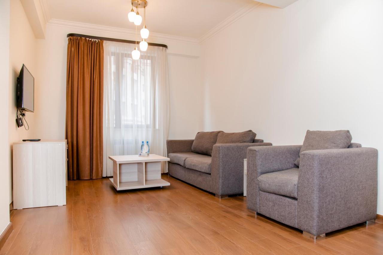 D&H Group Apartment เยเรวาน ภายนอก รูปภาพ