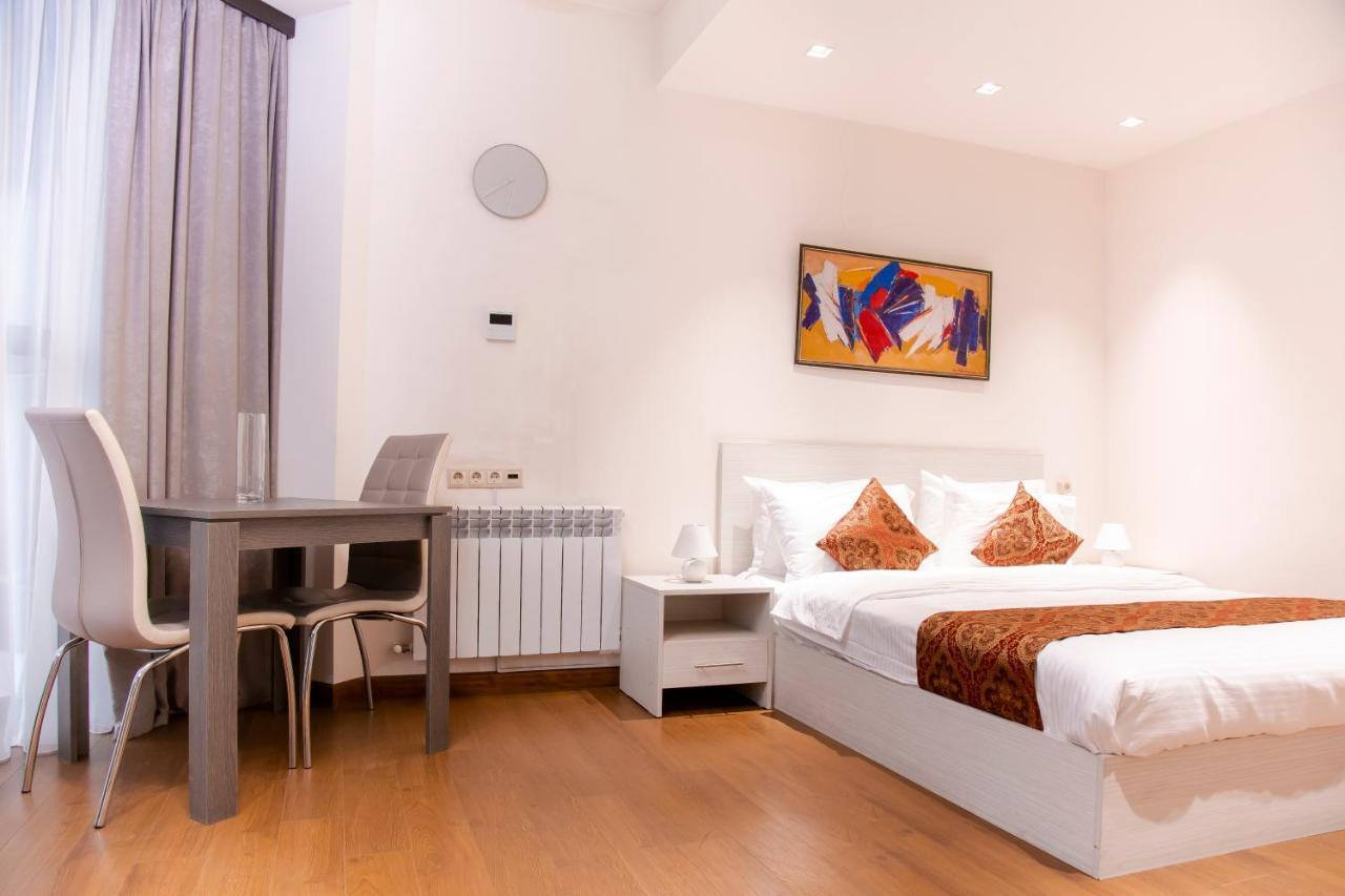 D&H Group Apartment เยเรวาน ภายนอก รูปภาพ