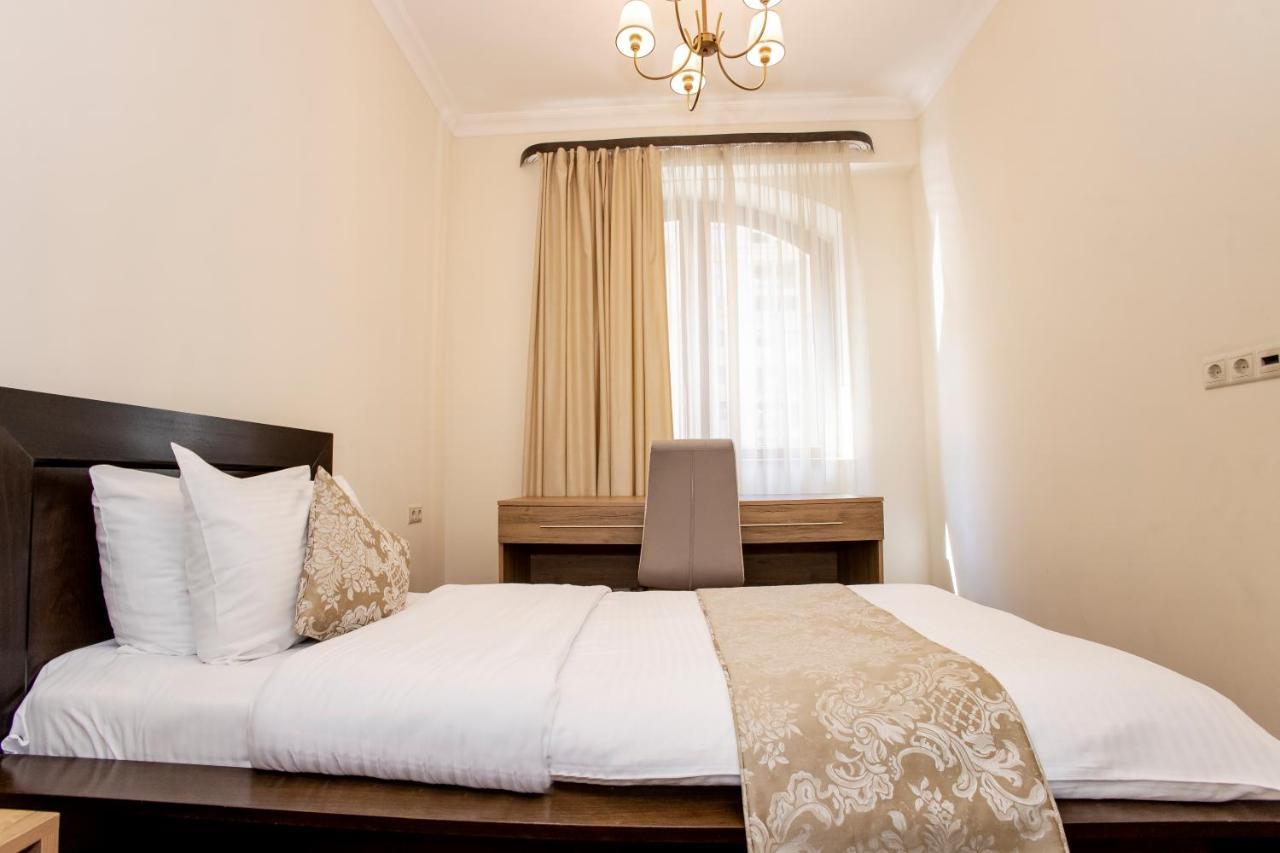 D&H Group Apartment เยเรวาน ภายนอก รูปภาพ