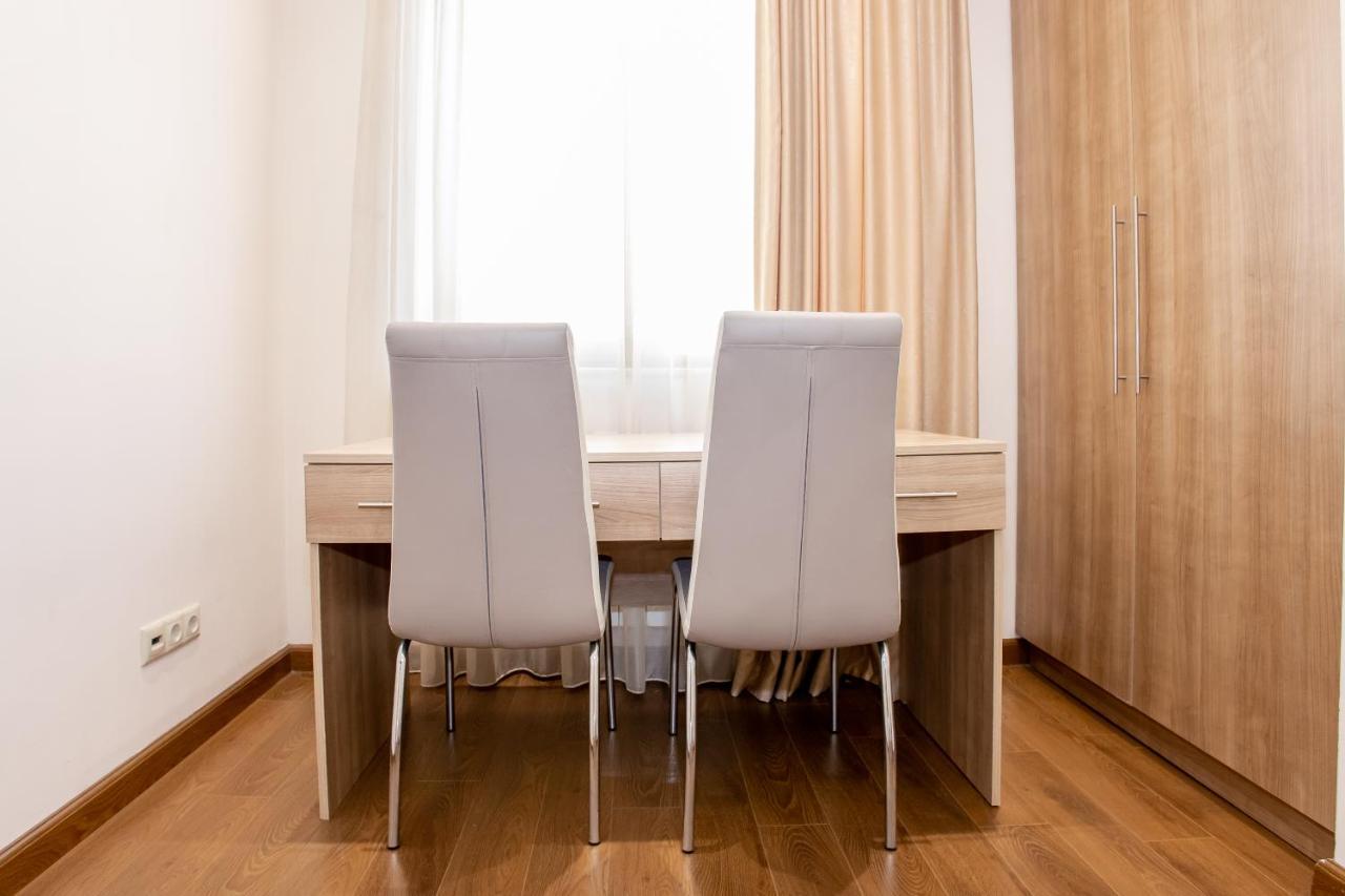 D&H Group Apartment เยเรวาน ภายนอก รูปภาพ