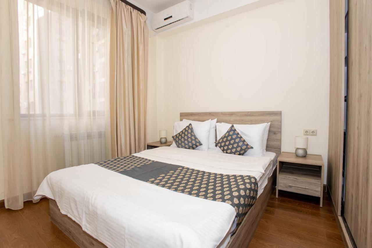 D&H Group Apartment เยเรวาน ภายนอก รูปภาพ