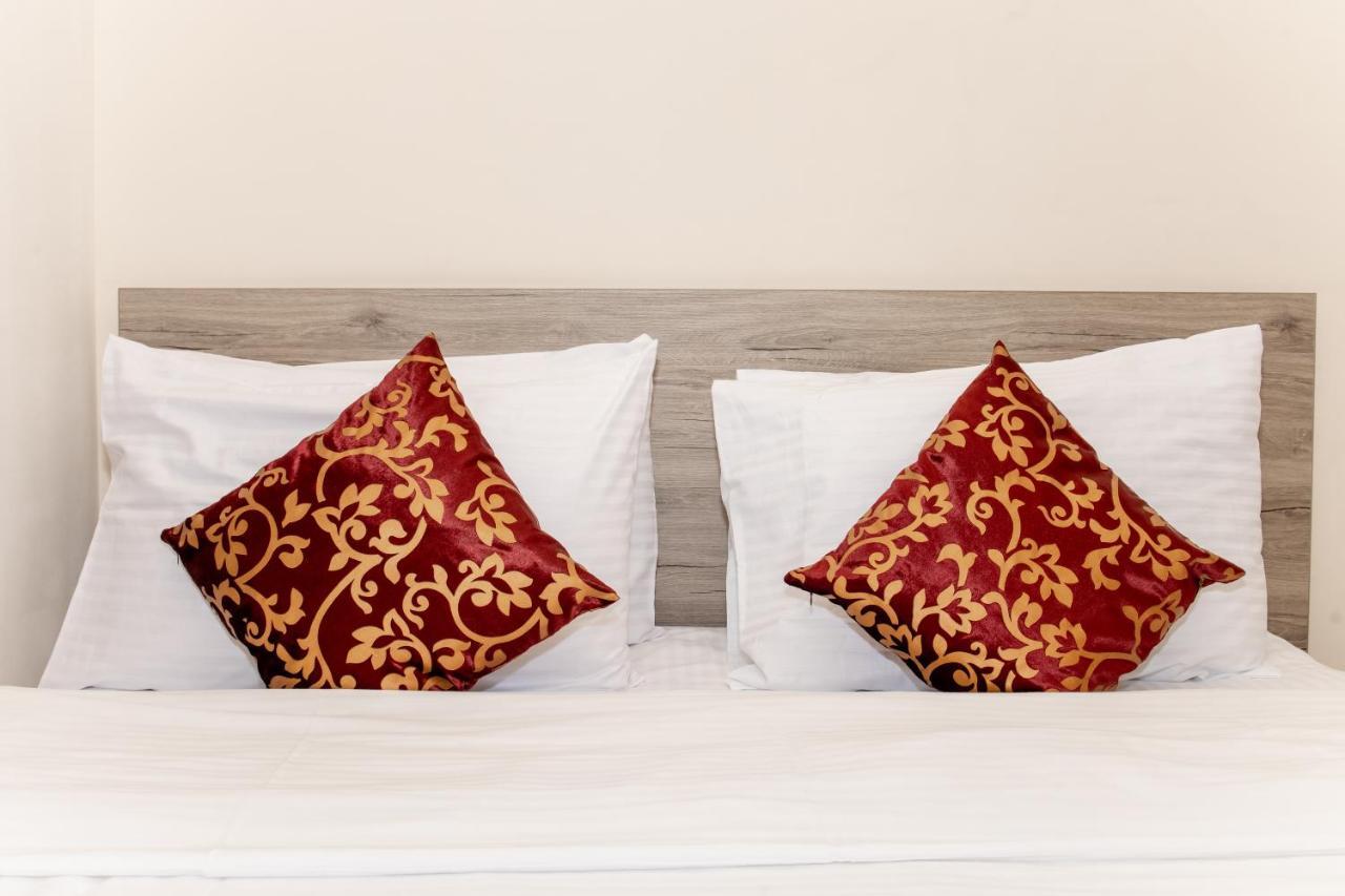 D&H Group Apartment เยเรวาน ภายนอก รูปภาพ